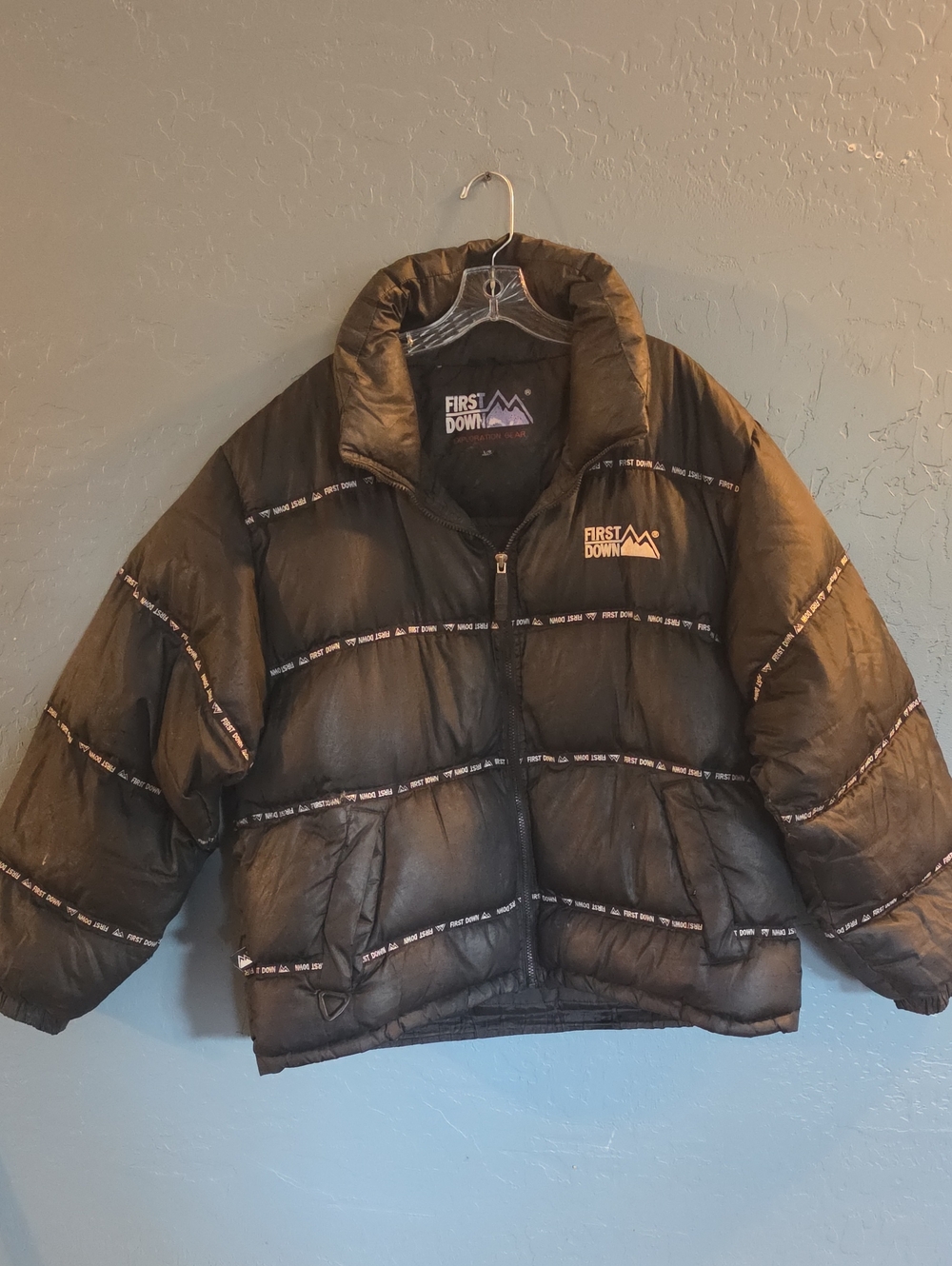 VTG First Down Men's Black Down Filled Puffer Jacket with Logo
